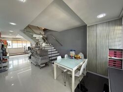 Blk 430 Hougang Avenue 6 (Hougang), HDB Executive #473957051